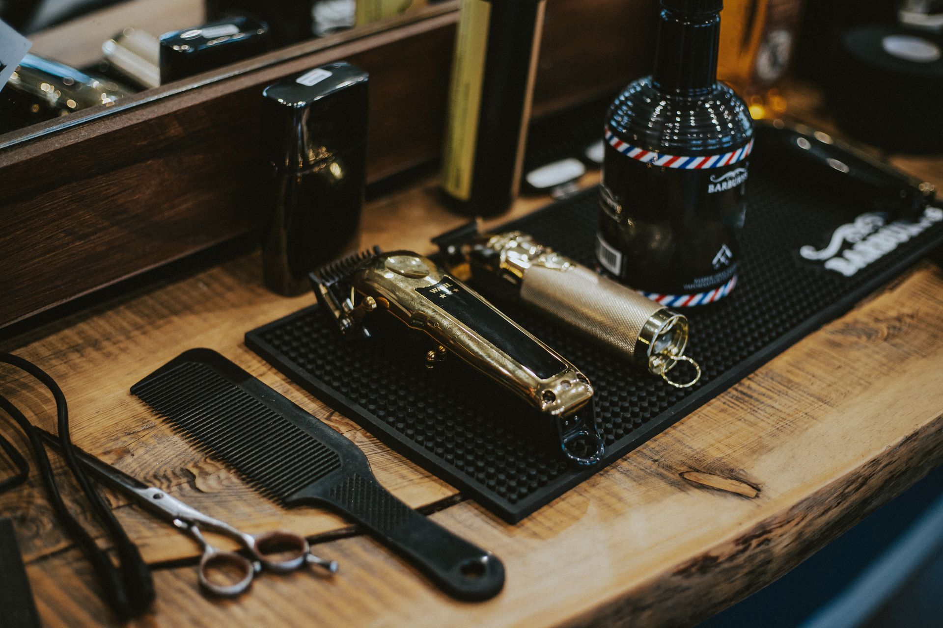Instruments de coiffure professionnels pour des finitions et des coupes parfaites